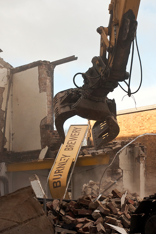 The demolition of Moorhouse's old brewery