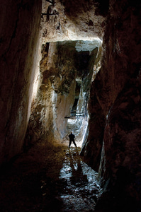 Hendre Spar first chamber